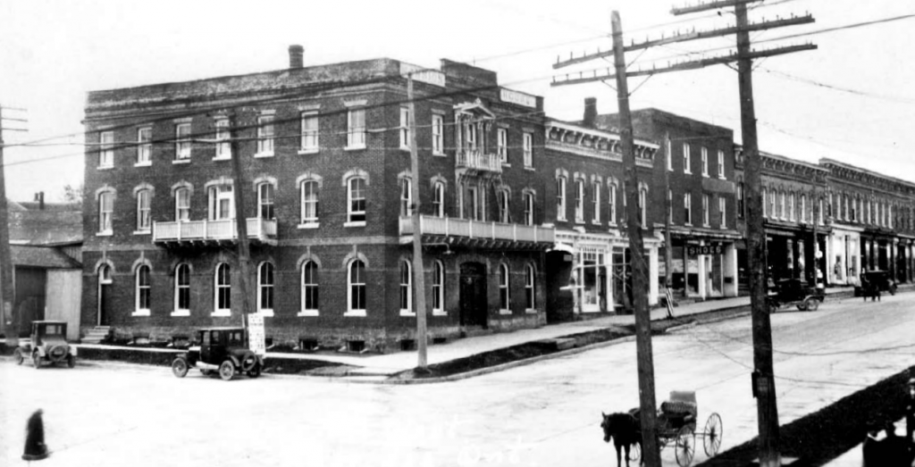The Mansion House Hotel circa 1914.